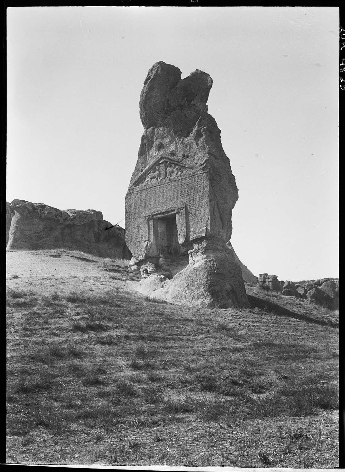 Vue du monument de face